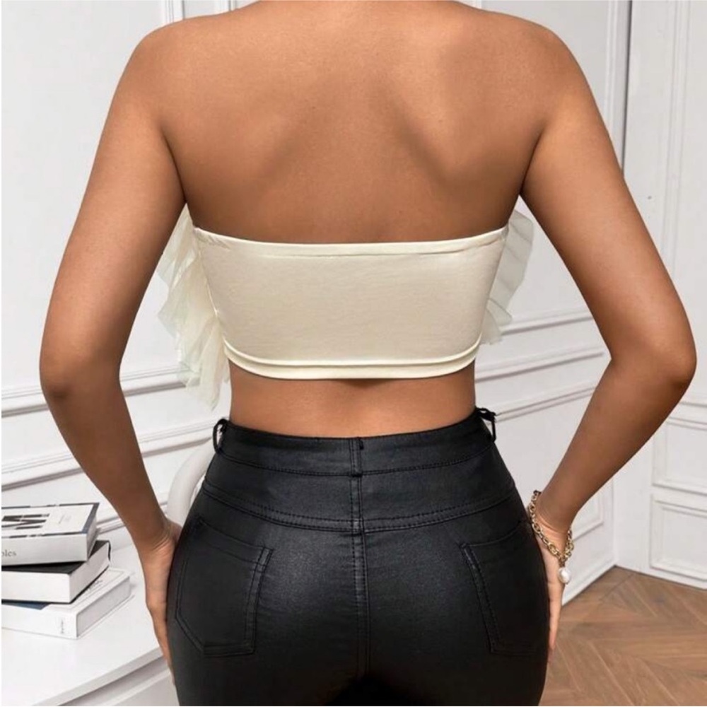 Ivory Fringe Strapless Cropped Top NEW 🏷️ - Picture 4 of 4